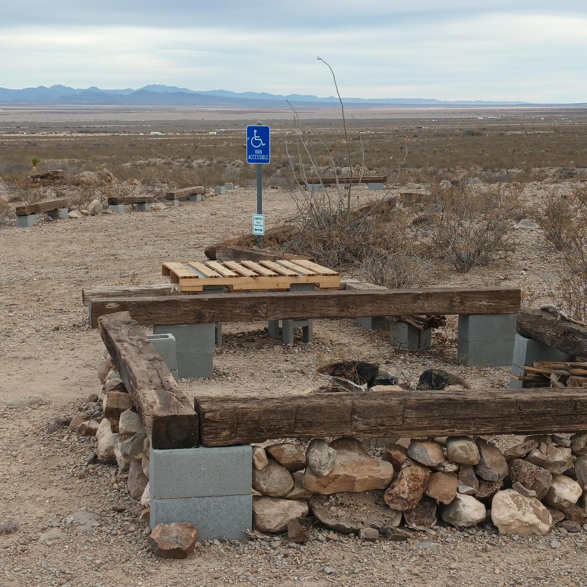 Camping At Desert Gardens Oasis At Lobo, Texas Van Horn Exteriör bild